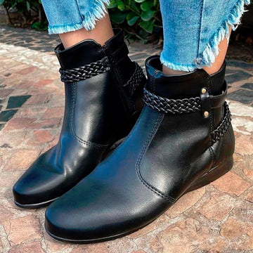 Beira Rio 9073-105 Flat Ankle Boot in Black Napa